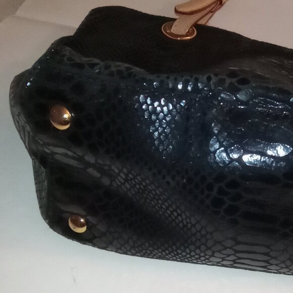 Michael Kors Black Patent Embossed Python Jet Set Tote - Picture 6 of 16